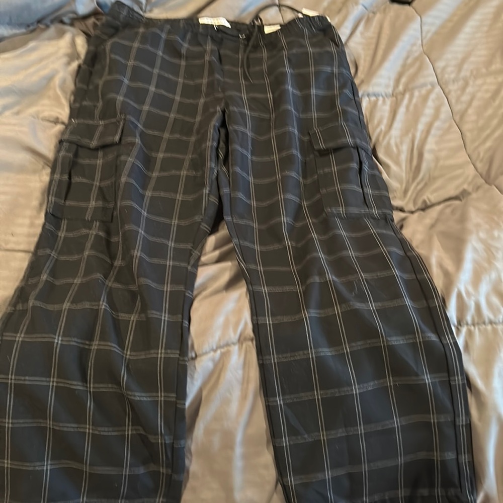Pacsun Large string cargo pants (New)